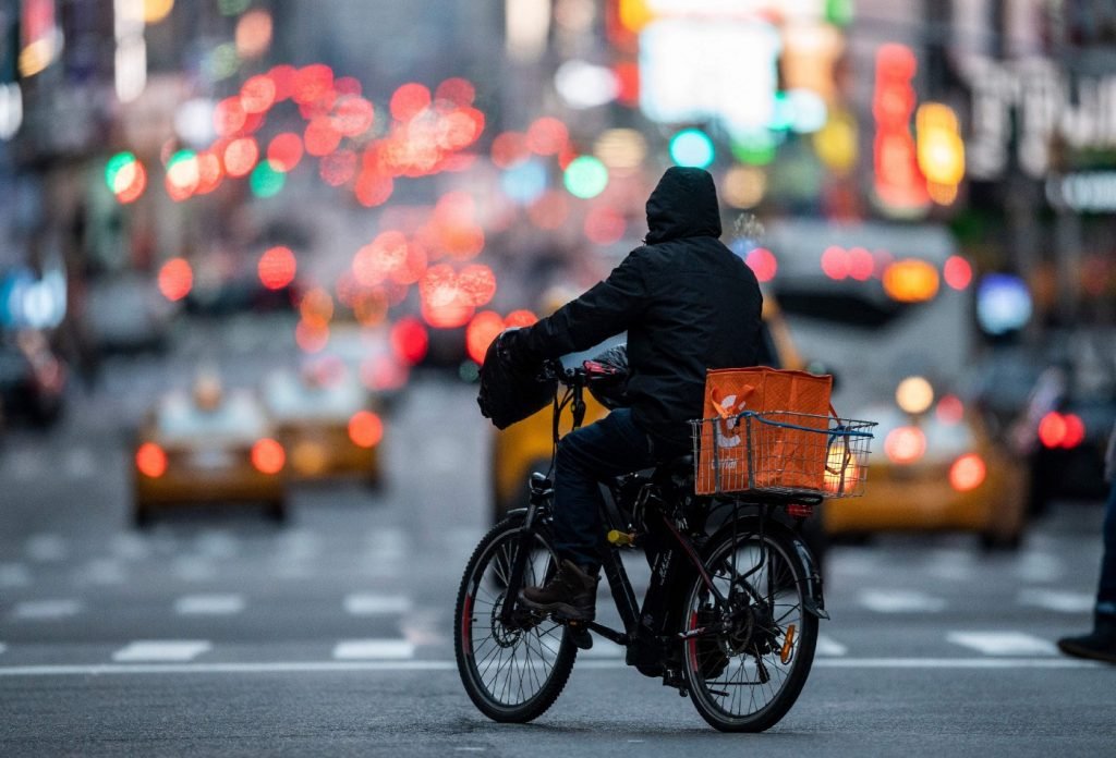 Food Delivery Is a Beautiful Thing. Here?s How to Do It Safely.